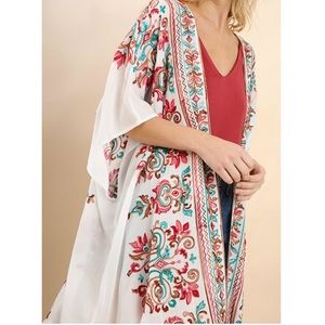 Umgee Multicolored Embroidered Kimono